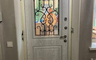 стальная дверь в загородный дом вид внутри